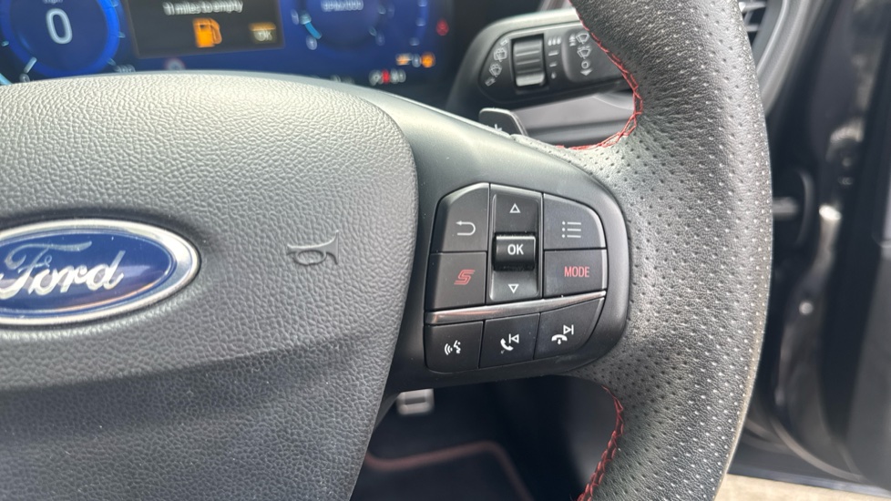 Ford Focus ST 2.3 EcoBoost ST 5dr Auto Petrol Hatchback - Image 22