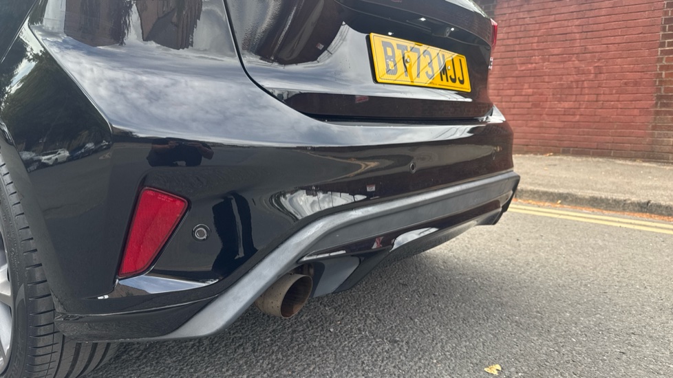 Ford Focus ST 2.3 EcoBoost ST 5dr Auto Petrol Hatchback - Image 37