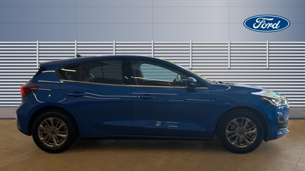 Ford Focus 1.0 EcoBoost Hybrid mHEV Titanium 5dr Auto Petrol Hatchback - Image 5