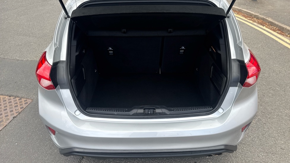 Ford Focus 1.0 EcoBoost 125 ST-Line 5dr Petrol Hatchback - Image 4