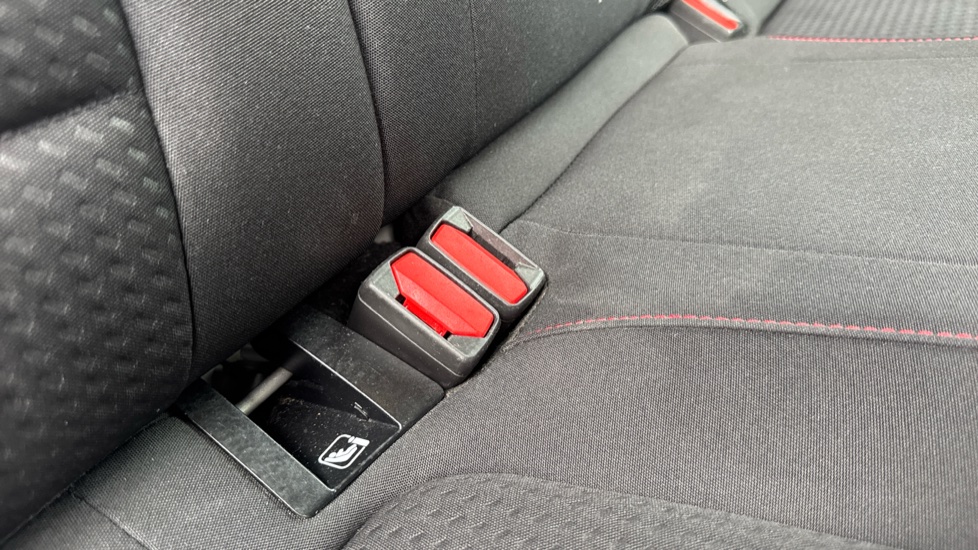 Ford Focus 1.0 EcoBoost 125 ST-Line 5dr Petrol Hatchback - Image 17