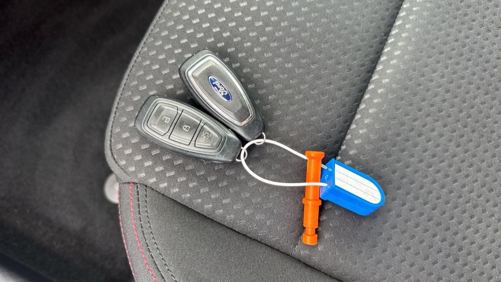 Ford Focus 1.0 EcoBoost 125 ST-Line 5dr Petrol Hatchback - Image 20