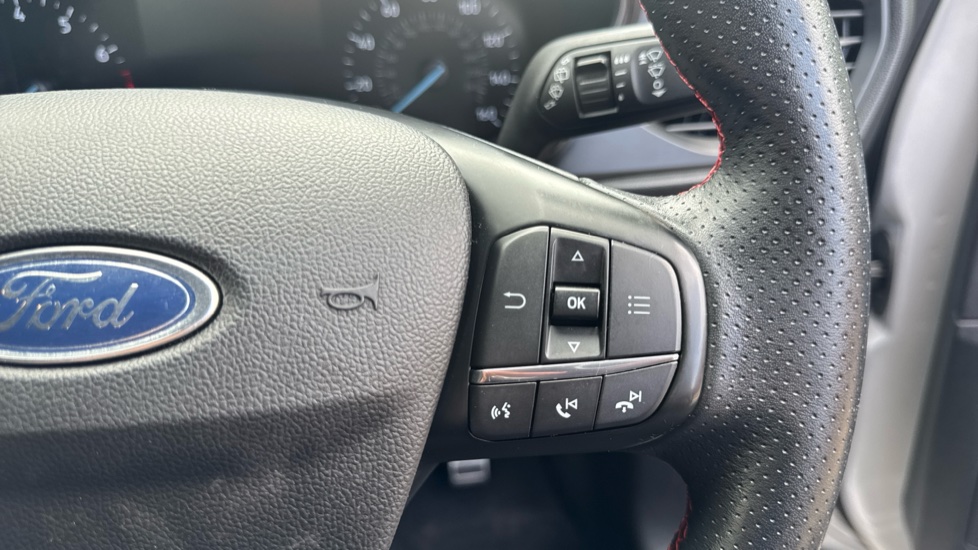 Ford Focus 1.0 EcoBoost 125 ST-Line 5dr Petrol Hatchback - Image 22