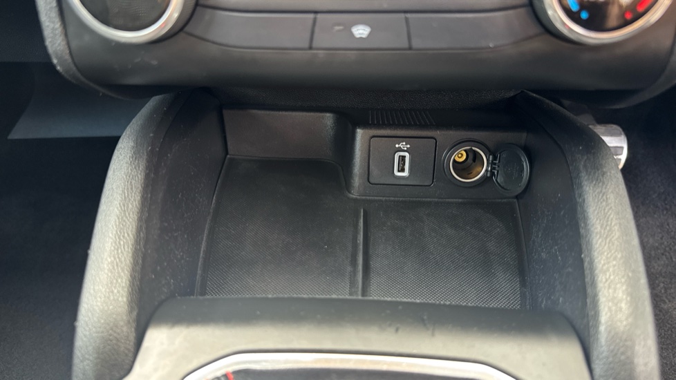Ford Focus 1.0 EcoBoost 125 ST-Line 5dr Petrol Hatchback - Image 28