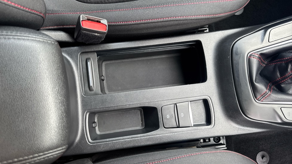 Ford Focus 1.0 EcoBoost 125 ST-Line 5dr Petrol Hatchback - Image 29