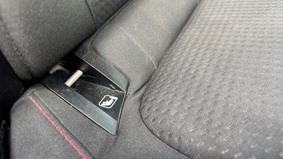 Ford Focus 1.0 EcoBoost 125 ST-Line 5dr Petrol Hatchback - Image 32