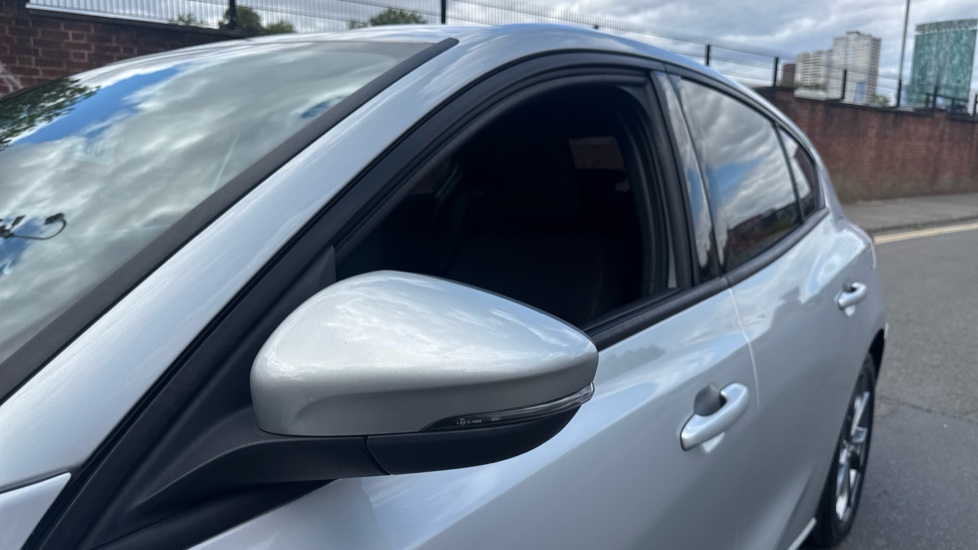Ford Focus 1.0 EcoBoost 125 ST-Line 5dr Petrol Hatchback - Image 40