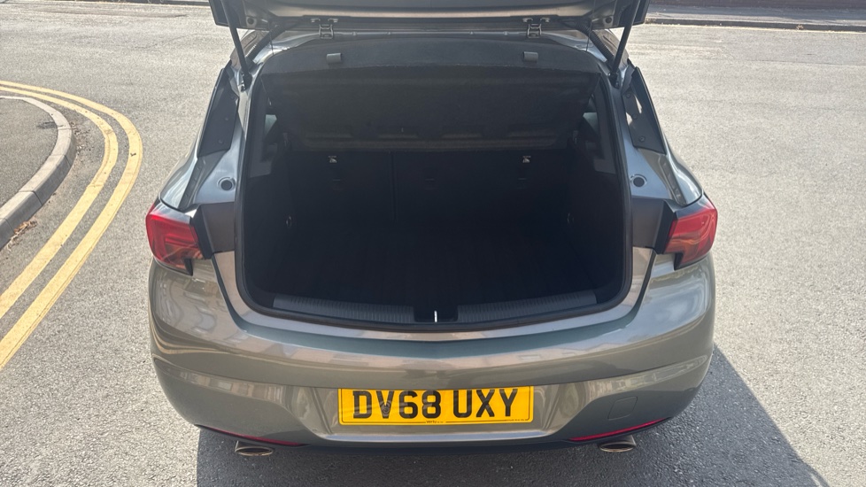 Vauxhall Astra 1.6T 16V 200 SRi Nav 5dr Petrol Hatchback - Image 4