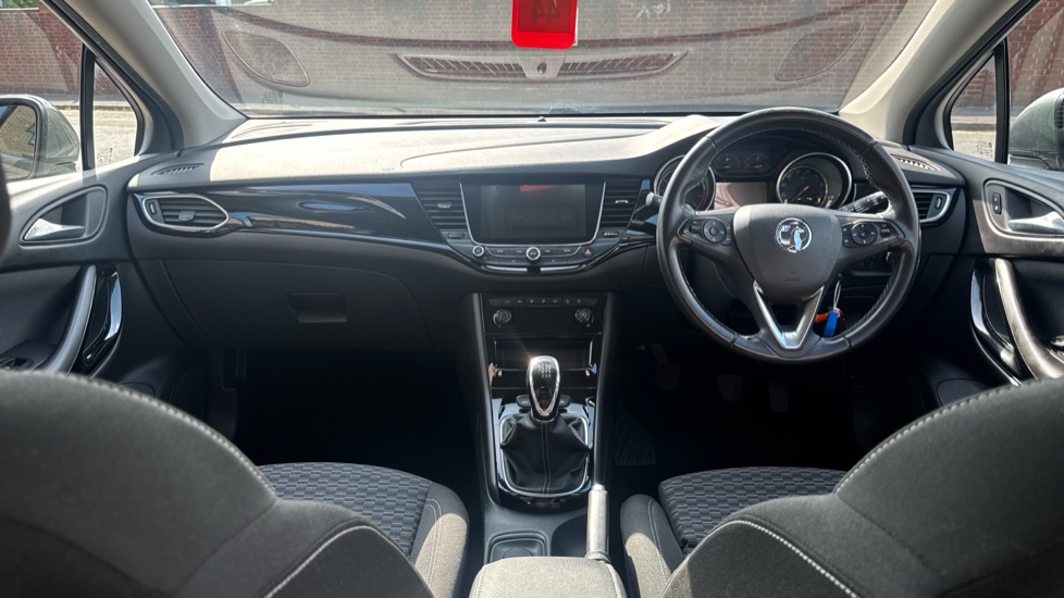 Vauxhall Astra 1.6T 16V 200 SRi Nav 5dr Petrol Hatchback - Image 10