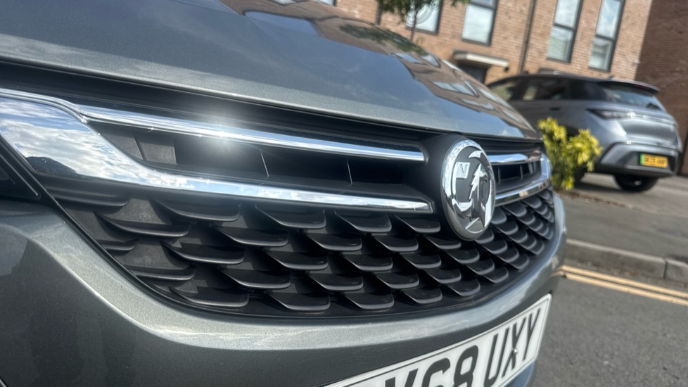 Vauxhall Astra 1.6T 16V 200 SRi Nav 5dr Petrol Hatchback - Image 25