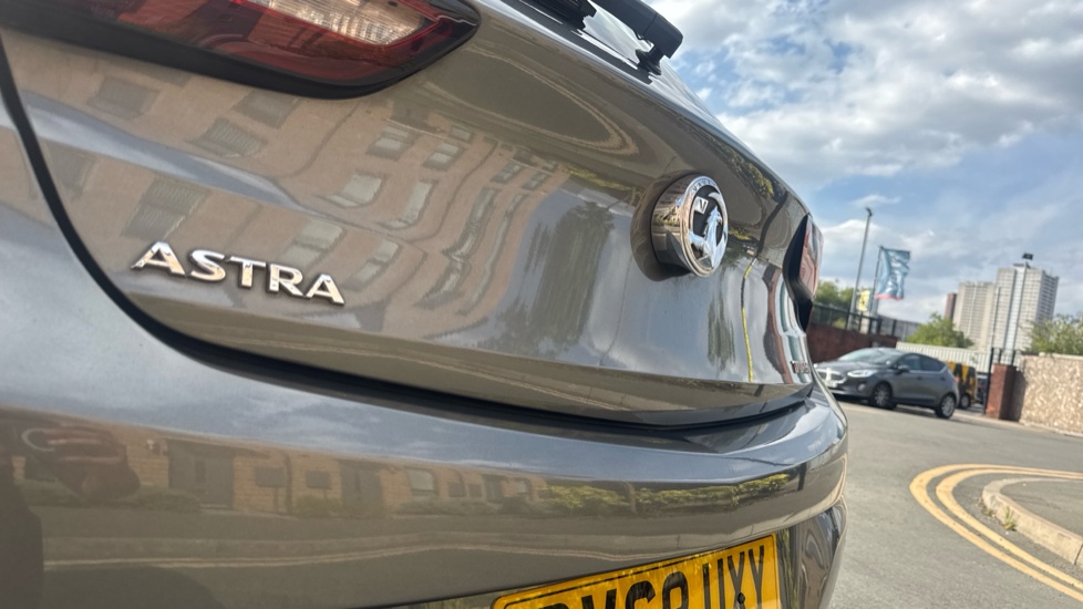 Vauxhall Astra 1.6T 16V 200 SRi Nav 5dr Petrol Hatchback - Image 39