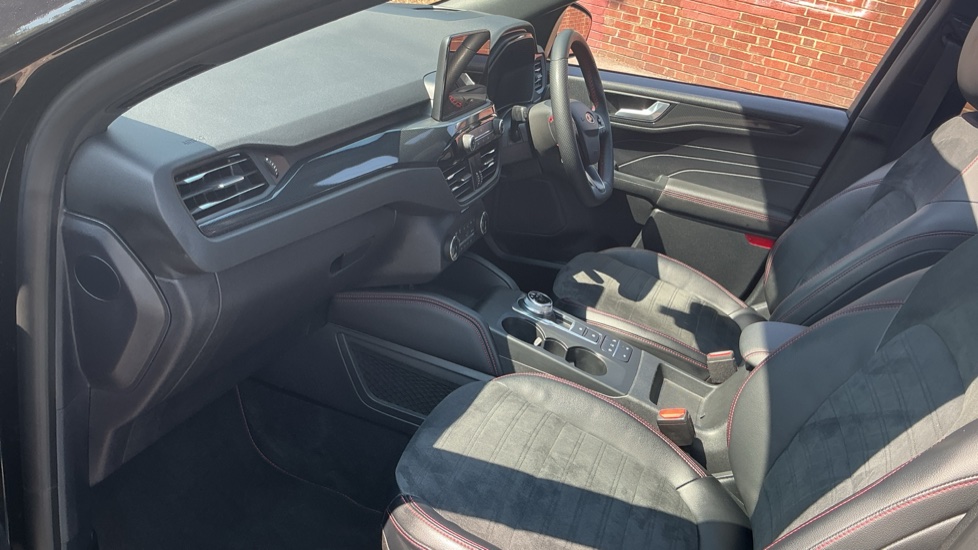 Ford Kuga 2.5 PHEV ST-Line X Edition 5dr CVT Estate - Image 9