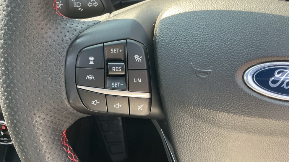 Ford Kuga 2.5 PHEV ST-Line X Edition 5dr CVT Estate - Image 37