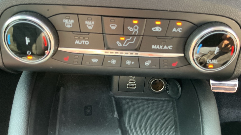 Ford Kuga 2.5 PHEV ST-Line X Edition 5dr CVT Estate - Image 43