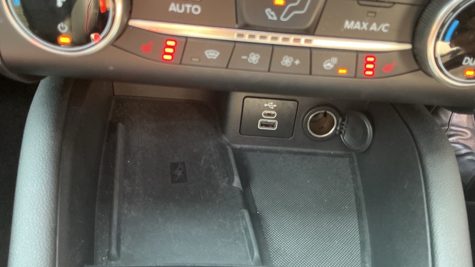 Ford Kuga 2.5 PHEV ST-Line X Edition 5dr CVT Estate - Image 44