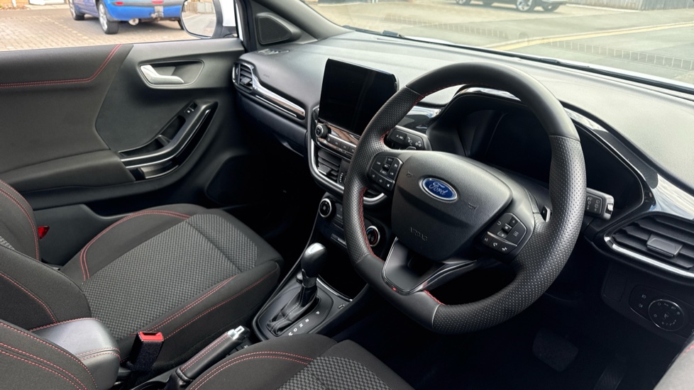 Ford Puma 1.0 EcoBoost Hybrid mHEV ST-Line 5dr DCT Petrol Hatchback - Image 11