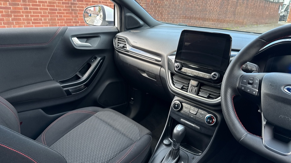 Ford Puma 1.0 EcoBoost Hybrid mHEV ST-Line 5dr DCT Petrol Hatchback - Image 14