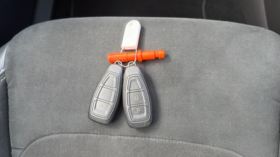 Ford Kuga 1.5 TDCi ST-Line 5dr 2WD Diesel Estate - Image 20