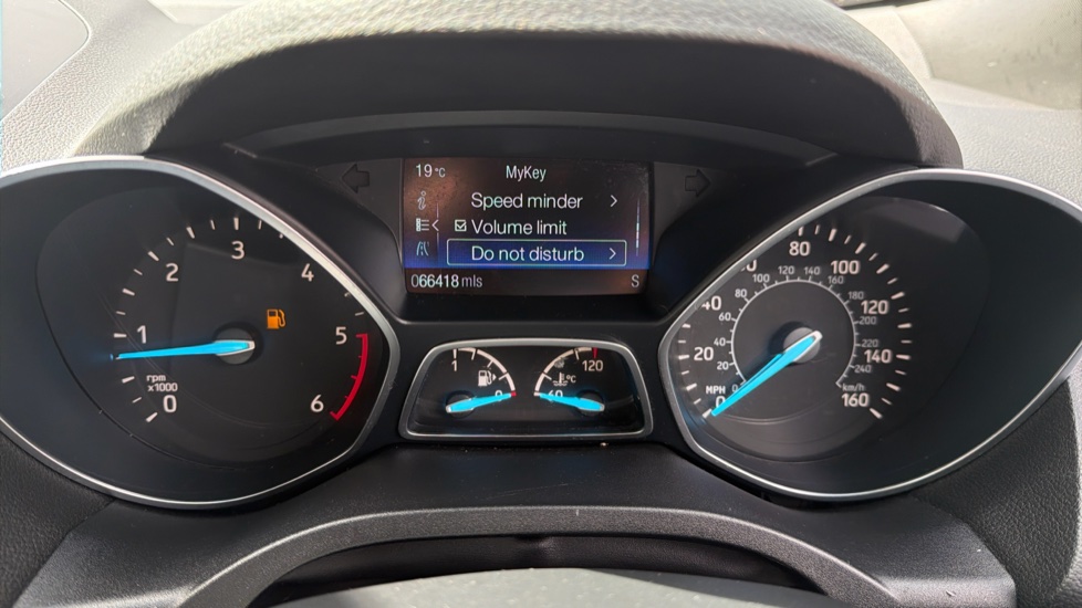 Ford Kuga 1.5 TDCi ST-Line 5dr 2WD Diesel Estate - Image 30