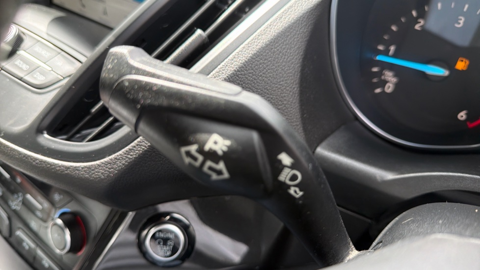 Ford Kuga 1.5 TDCi ST-Line 5dr 2WD Diesel Estate - Image 31