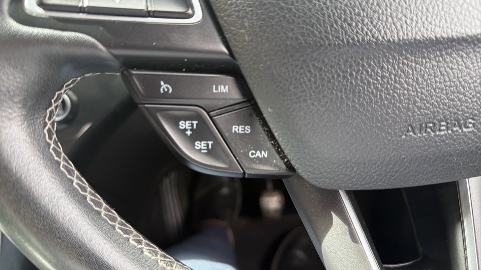 Ford Kuga 1.5 TDCi ST-Line 5dr 2WD Diesel Estate - Image 33