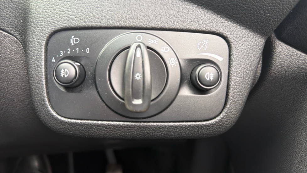 Ford Kuga 1.5 TDCi ST-Line 5dr 2WD Diesel Estate - Image 36