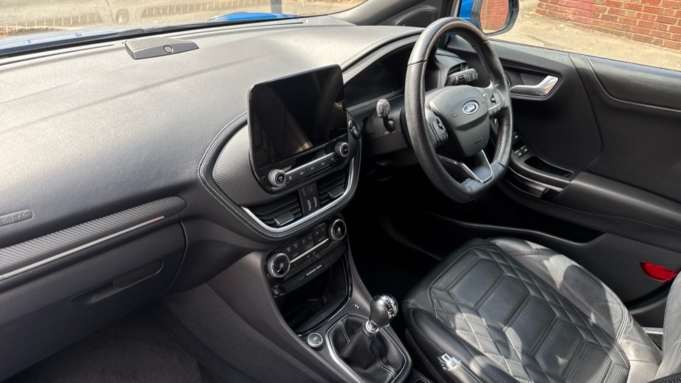 Ford Puma 1.0 EcoBoost Hybrid mHEV ST-Line Vignale 5dr Petrol Hatchback - Image 9