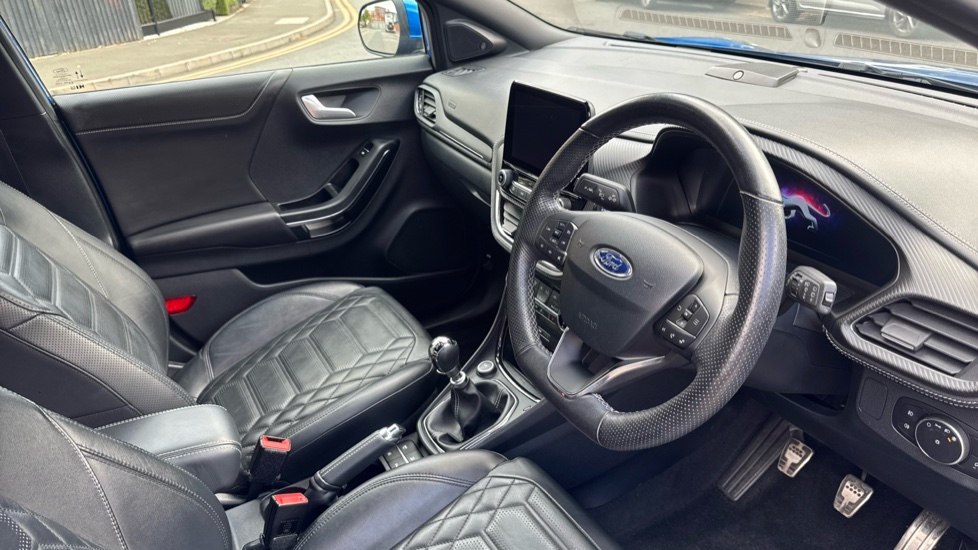 Ford Puma 1.0 EcoBoost Hybrid mHEV ST-Line Vignale 5dr Petrol Hatchback - Image 11