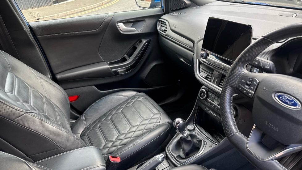Ford Puma 1.0 EcoBoost Hybrid mHEV ST-Line Vignale 5dr Petrol Hatchback - Image 14