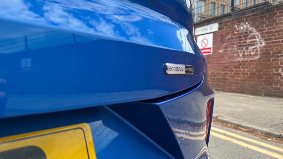 Ford Puma 1.0 EcoBoost Hybrid mHEV ST-Line Vignale 5dr Petrol Hatchback - Image 32