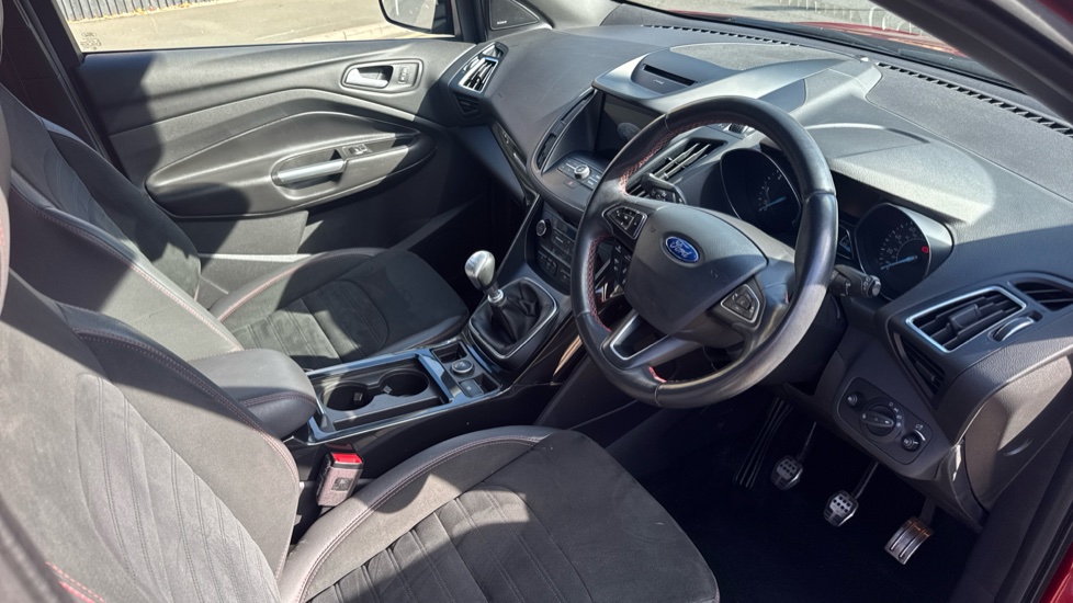 Ford Kuga 2.0 TDCi 180 ST-Line X 5dr Diesel Estate - Image 11
