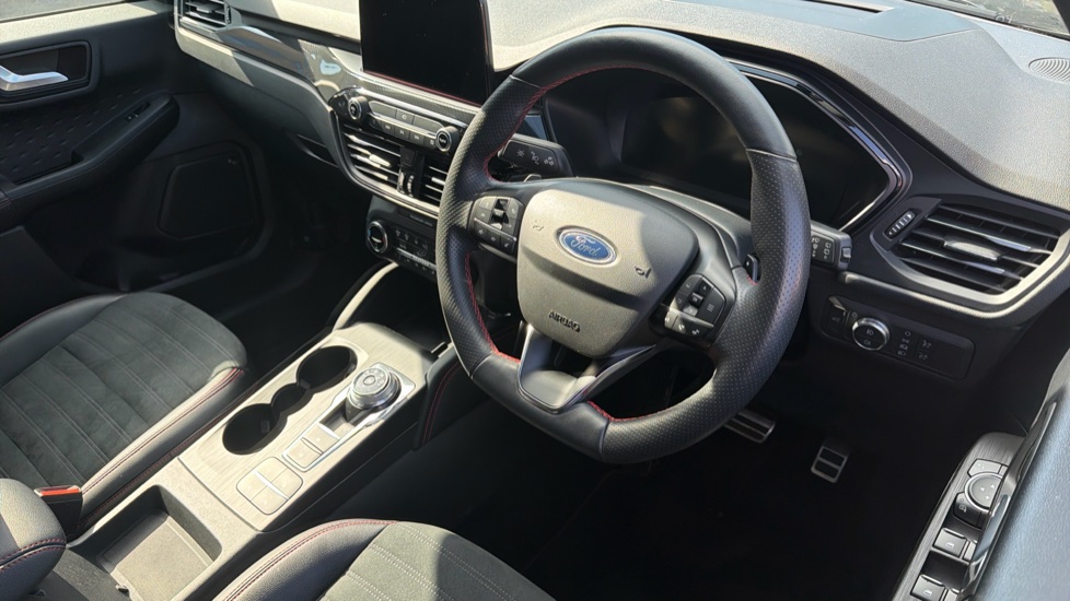 Ford Kuga 1.5 EcoBlue ST-Line First Edition 5dr Auto Diesel Estate - Image 11