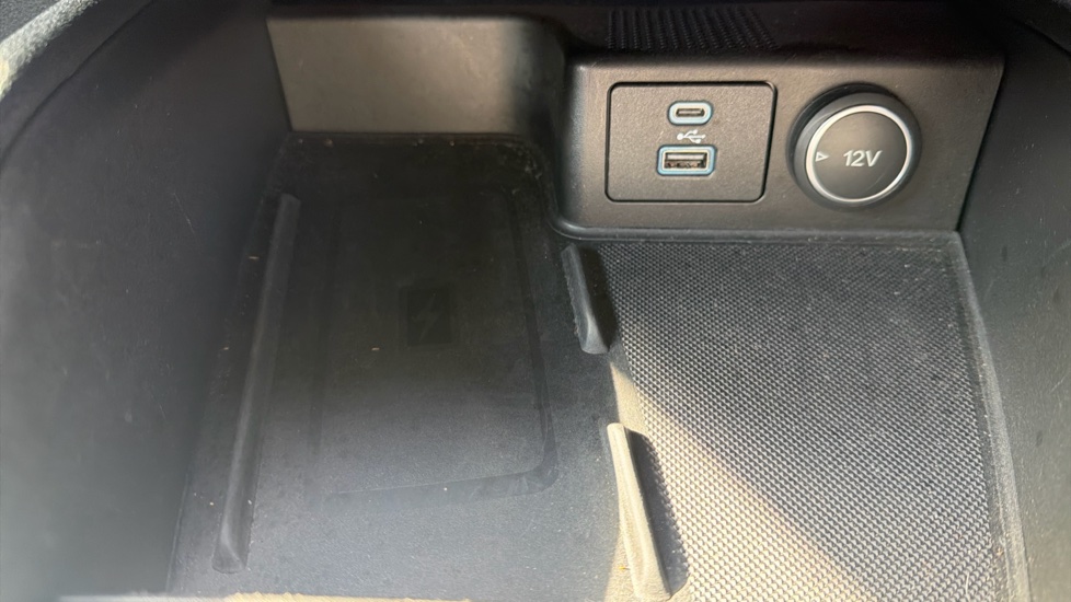 Ford Kuga 1.5 EcoBlue ST-Line First Edition 5dr Auto Diesel Estate - Image 22