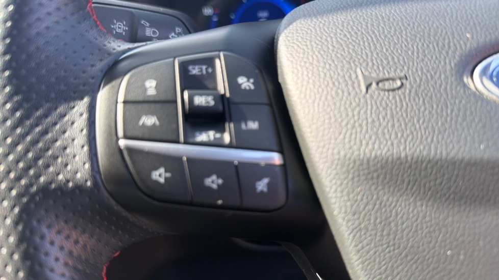 Ford Kuga 1.5 EcoBlue ST-Line First Edition 5dr Auto Diesel Estate - Image 25