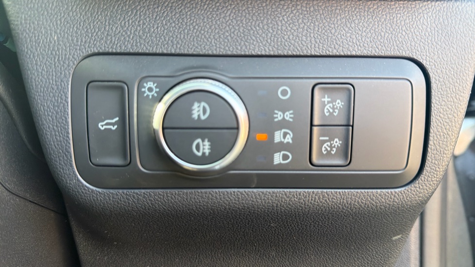 Ford Kuga 1.5 EcoBlue ST-Line First Edition 5dr Auto Diesel Estate - Image 28