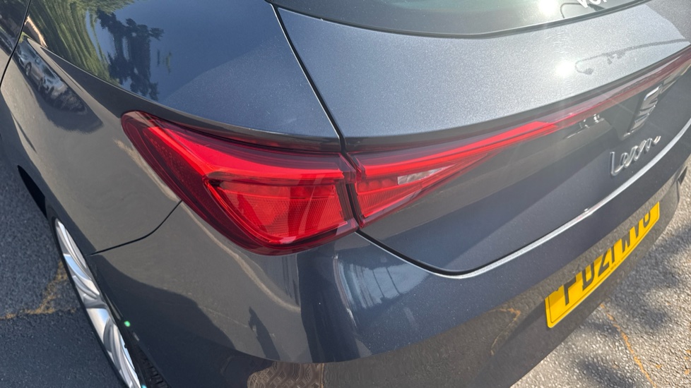 SEAT Leon 1.0 TSI EVO SE Dynamic 5dr Petrol Hatchback - Image 32
