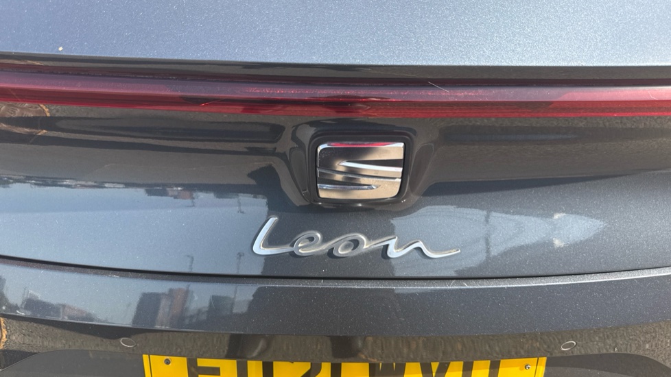 SEAT Leon 1.0 TSI EVO SE Dynamic 5dr Petrol Hatchback - Image 33