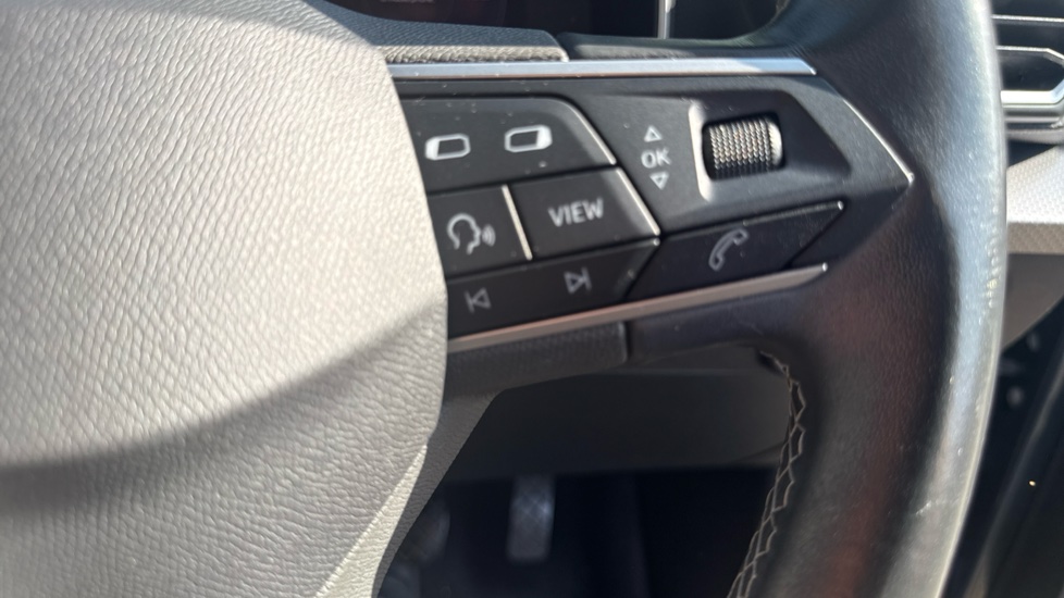 SEAT Leon 1.0 TSI EVO SE Dynamic 5dr Petrol Hatchback - Image 38