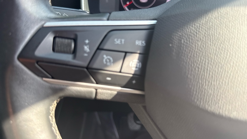 SEAT Leon 1.0 TSI EVO SE Dynamic 5dr Petrol Hatchback - Image 39