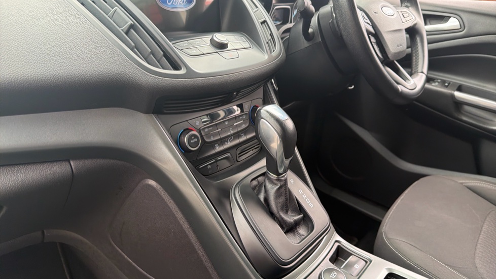 Ford Kuga 1.5 EcoBoost 182 Zetec 5dr Auto Petrol Estate - Image 13