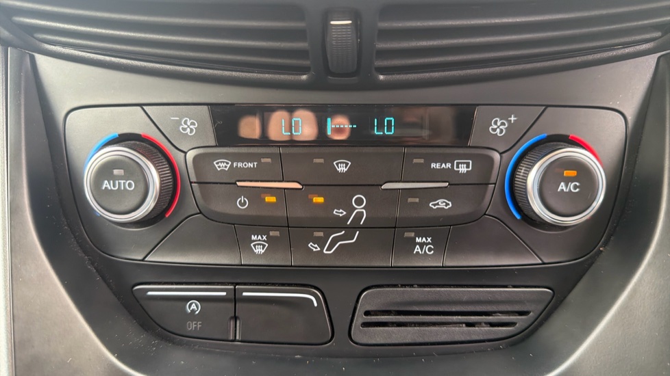 Ford Kuga 1.5 EcoBoost 182 Zetec 5dr Auto Petrol Estate - Image 20