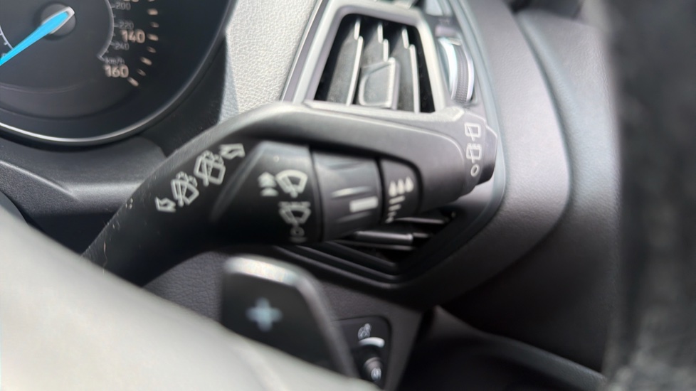 Ford Kuga 1.5 EcoBoost 182 Zetec 5dr Auto Petrol Estate - Image 30
