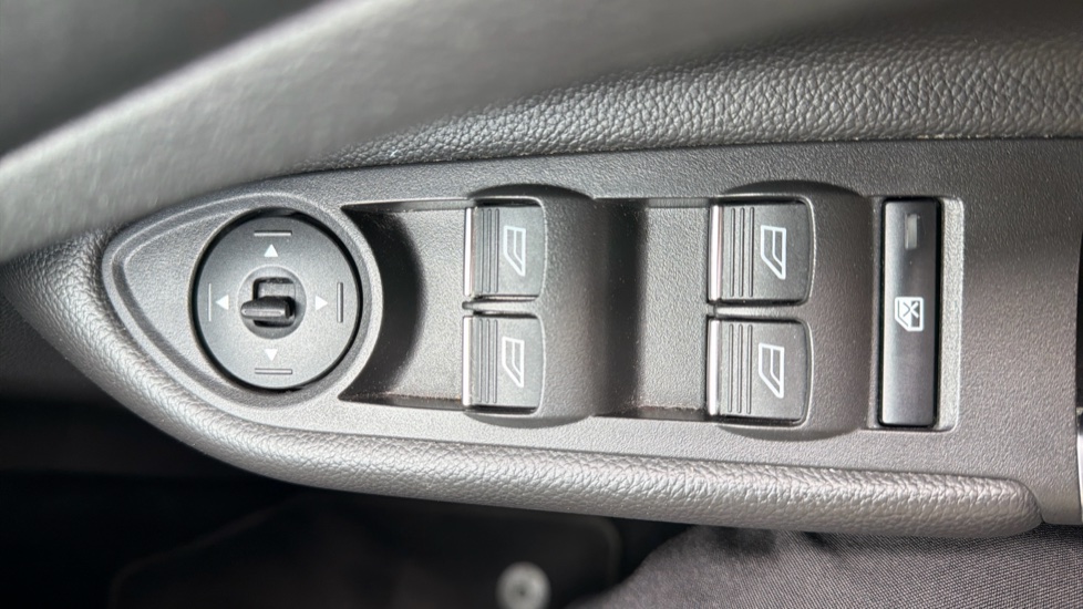 Ford Kuga 1.5 EcoBoost 182 Zetec 5dr Auto Petrol Estate - Image 33