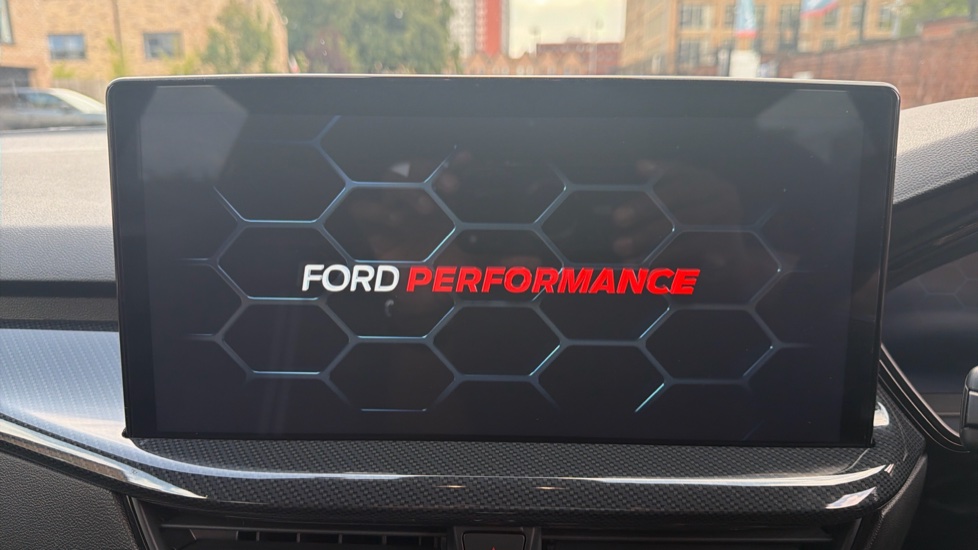 Ford Focus ST 2.3 EcoBoost ST 5dr Petrol Estate - Image 12