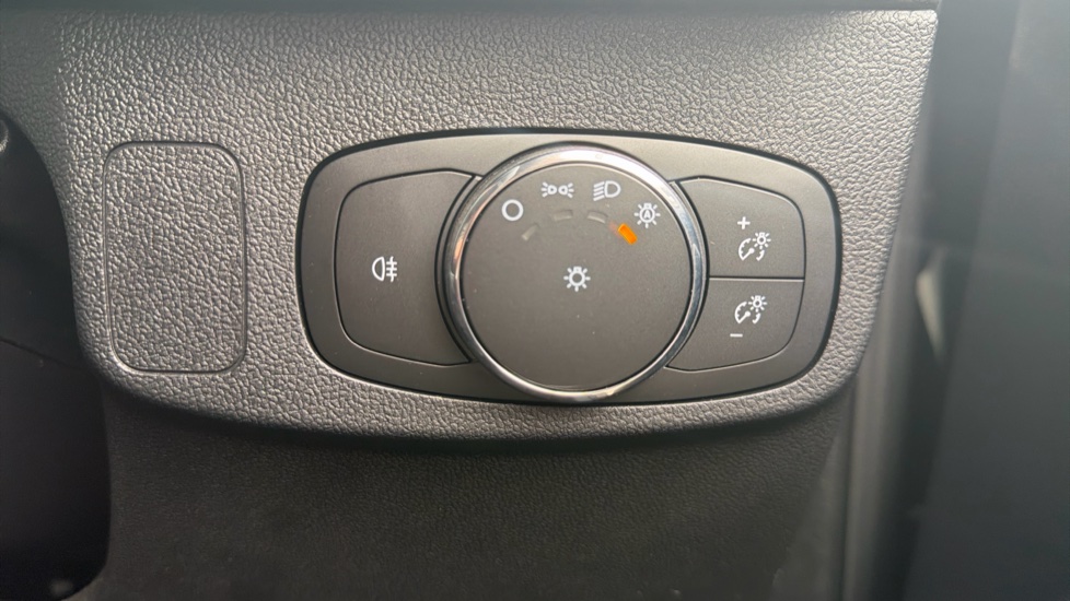 Ford Focus ST 2.3 EcoBoost ST 5dr Petrol Estate - Image 36