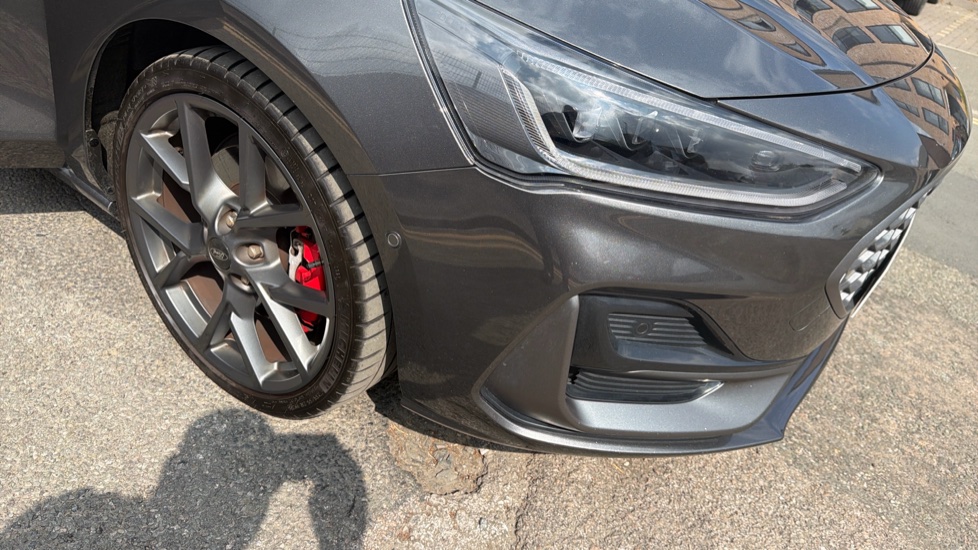 Ford Focus ST 2.3 EcoBoost ST 5dr Petrol Estate - Image 45