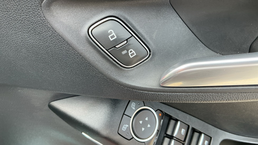 Ford Puma 1.0 EcoBoost Hybrid mHEV ST-Line X First Ed 5dr Petrol Hatchback - Image 44