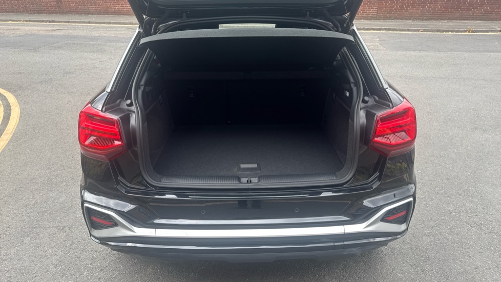 Audi Q2 35 TFSI S Line 5dr S Tronic Petrol Estate - Image 4