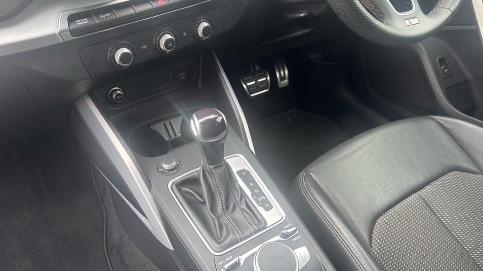 Audi Q2 35 TFSI S Line 5dr S Tronic Petrol Estate - Image 13