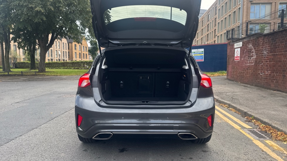 Ford Focus Vignale 1.0 EcoBoost 125 5dr Auto Petrol Hatchback - Image 4